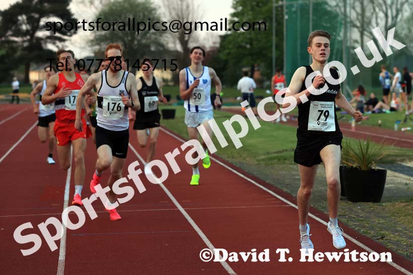 The 1500 metres, 2025 NEGP No. 1, Monkton Stadium, Jarrow. Photo: David T. Hewitson/Sports for All Pics